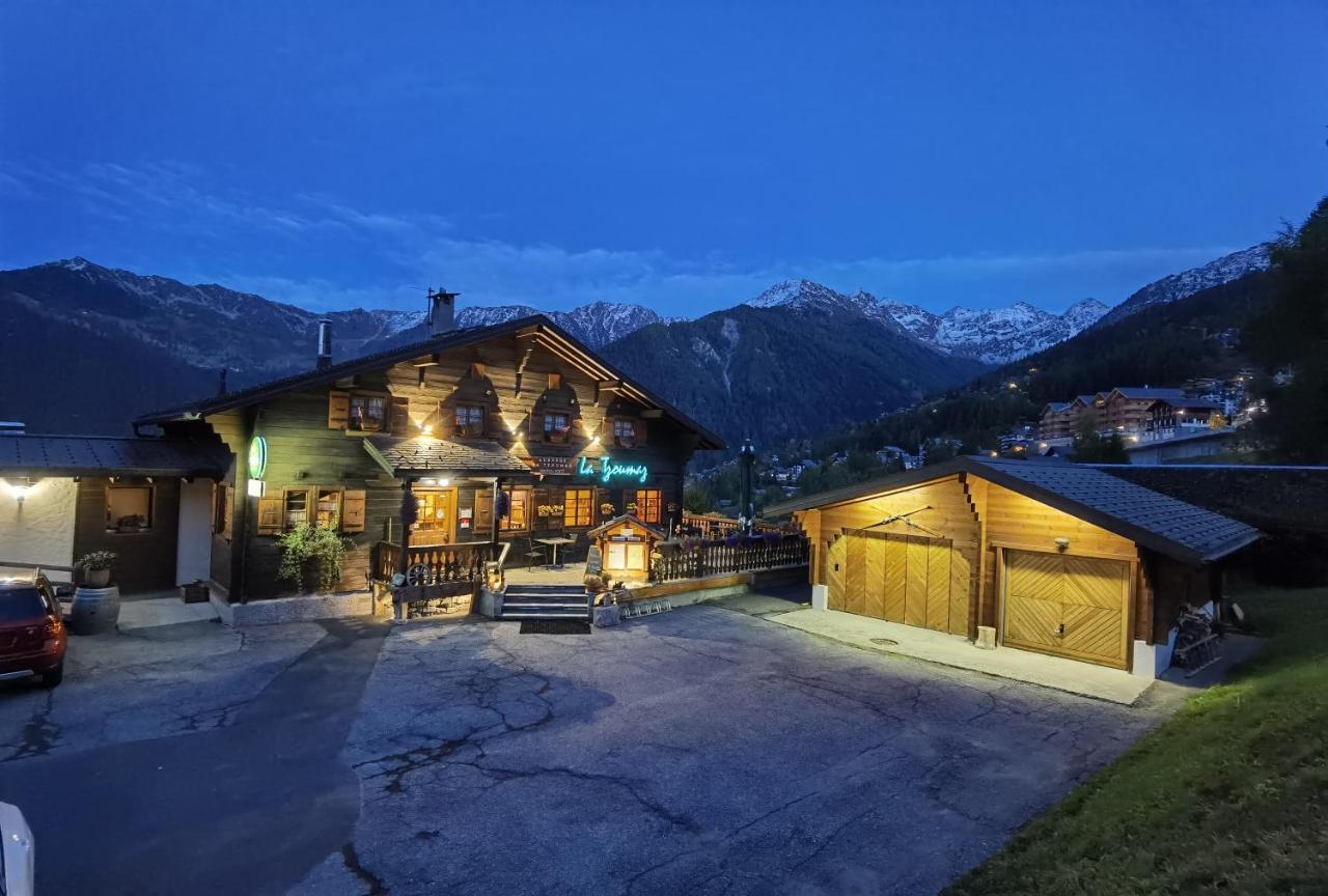 Auberge Ла-Тзумаз Екстер'єр фото